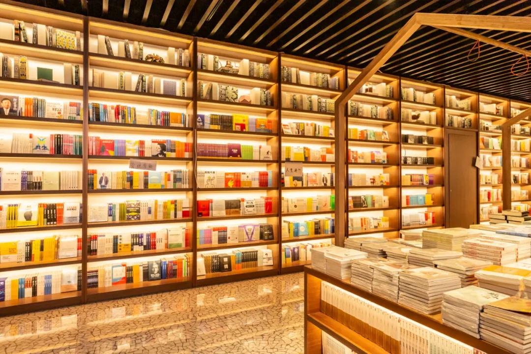 恒大100亿足球场,恒大足球场120亿元