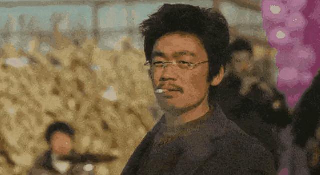 你认为实体店难做的原因是什么呢,怎么解决实体店难做