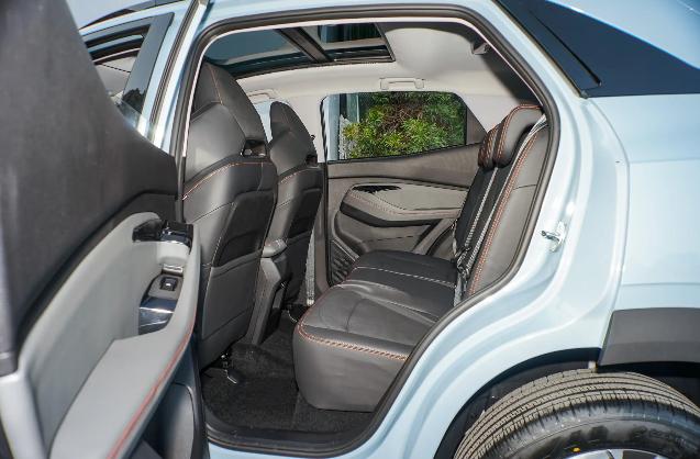 开久了会上瘾买车都会首选的suv,过年回家开这几款suv倍有面子