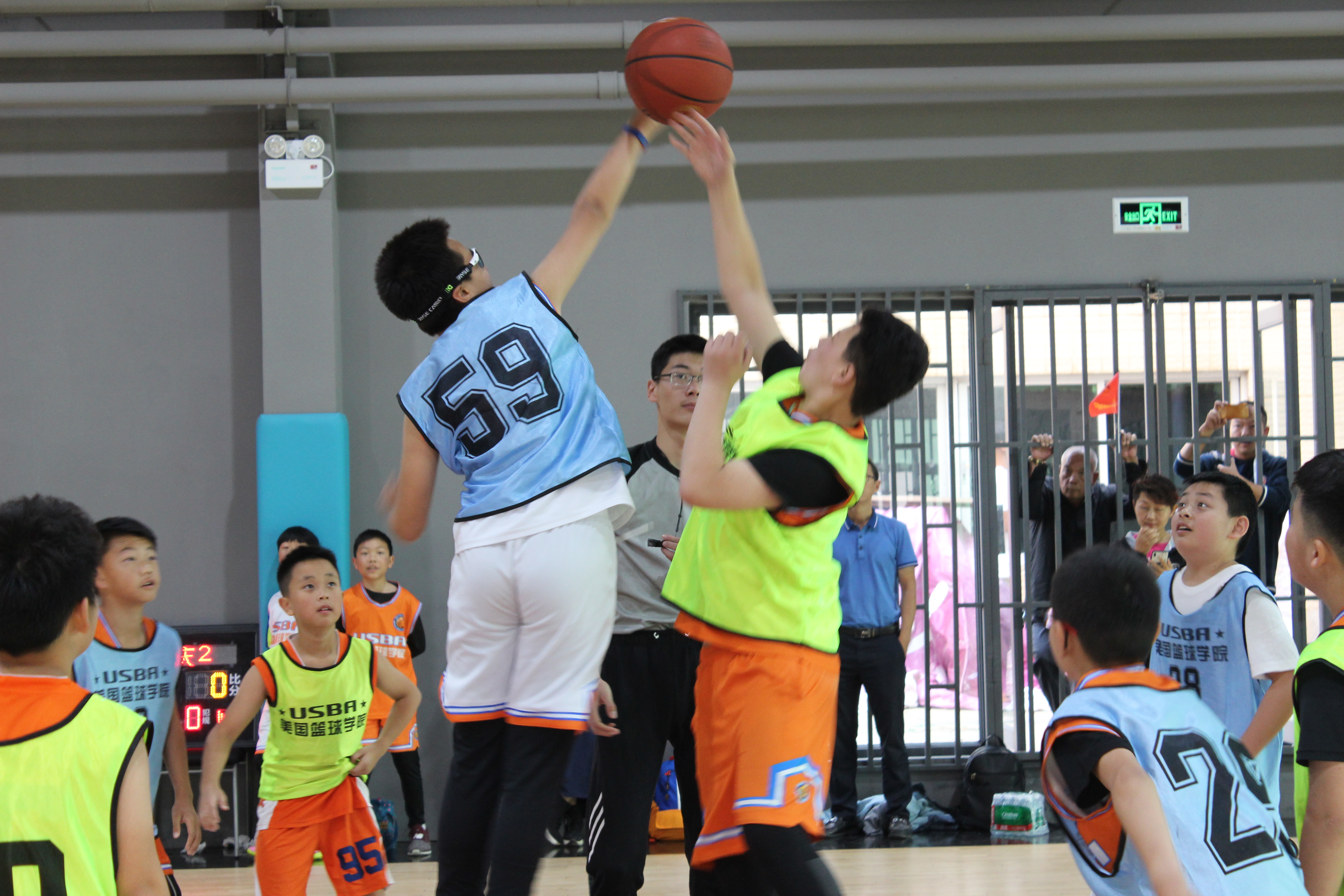 昆明篮球技巧教学:柔韧和灵敏练习为学习篮球技术打下坚实的基础