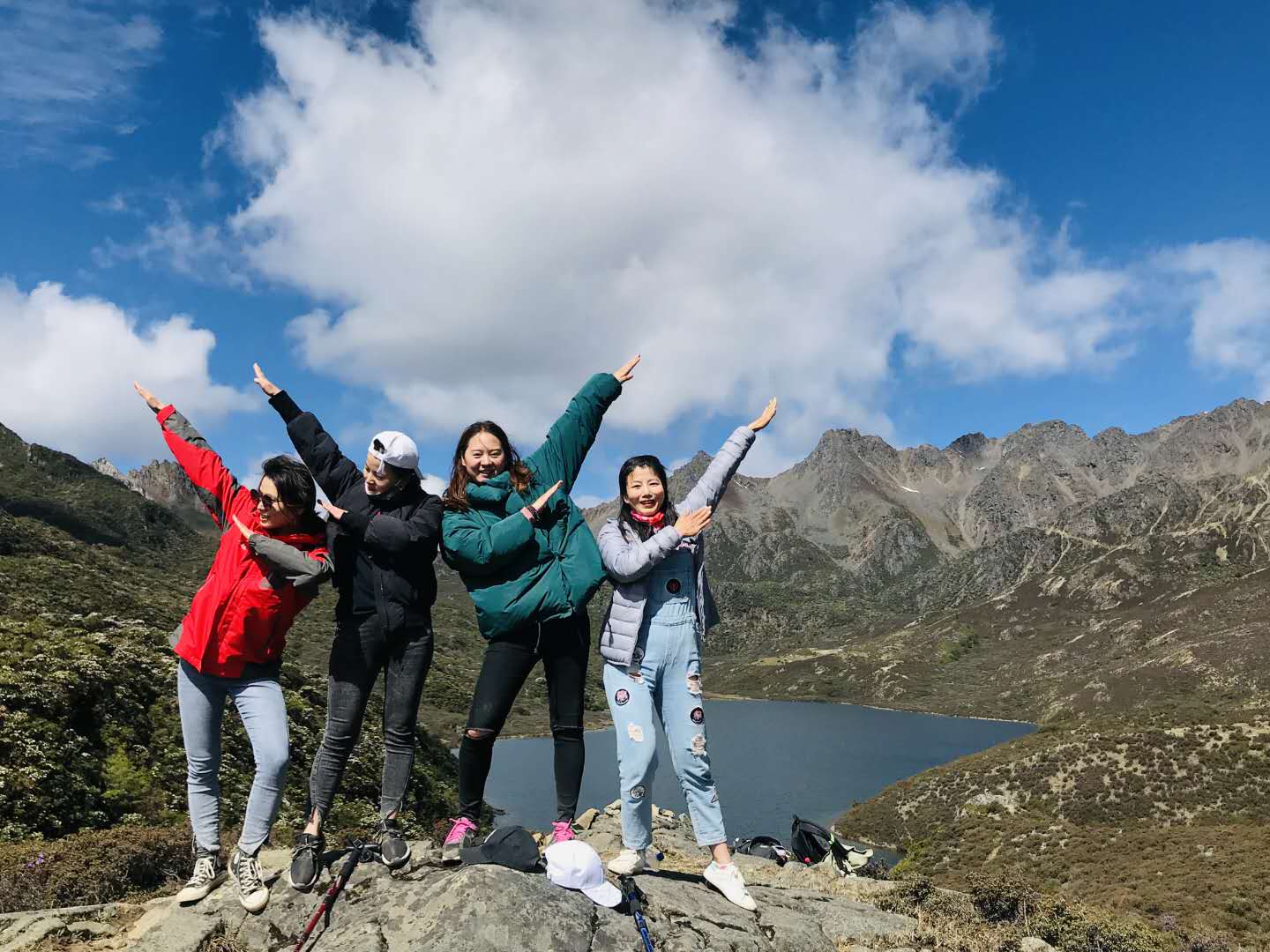 稻城亚丁5月还是7月去,稻城亚丁攻略几月去最好