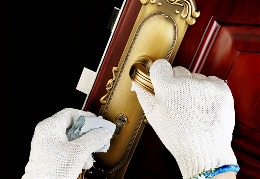 开锁师傅为什么开锁之前要报价,开锁师傅为什么那么好开锁