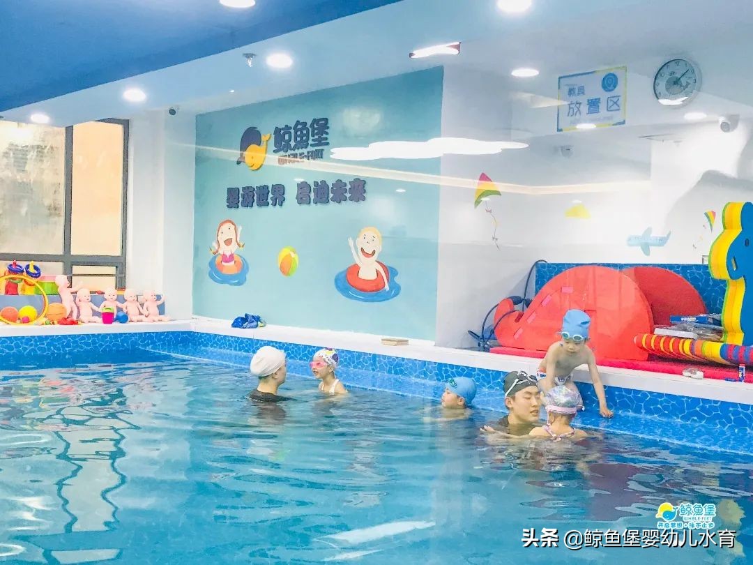 最适合婴儿的运动是游泳,2-3岁亲子游泳感统训练