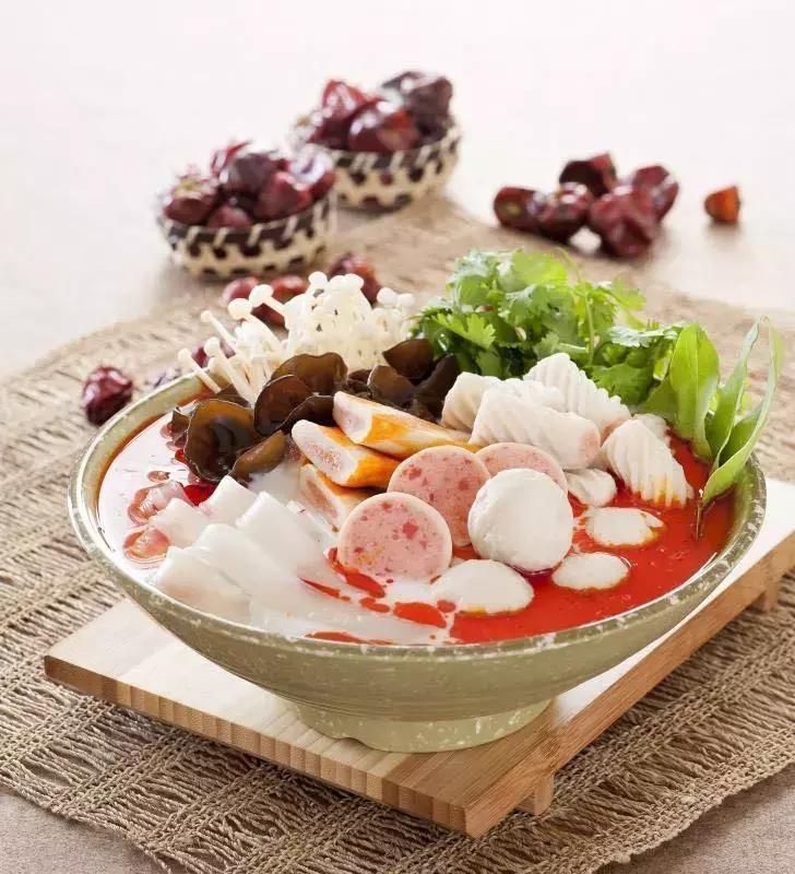 又想骗我去拍照！博大4楼空降网红美食街等你吃！