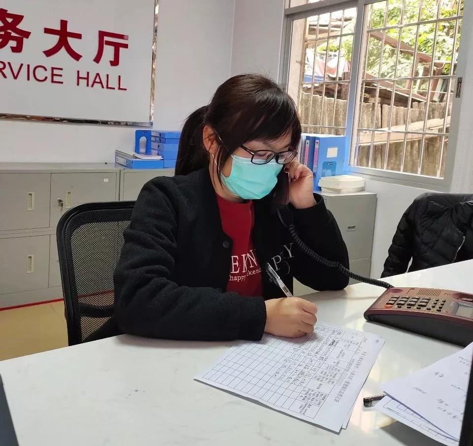 疫不容辞网格员助力疫情防控工作,疫不容辞复兴区社区志愿者在行动