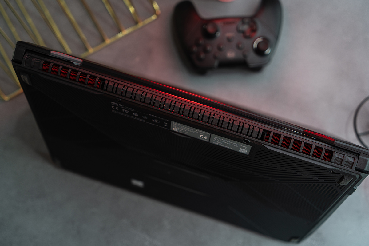 华硕的飞行堡垒7真的很差吗,打着上网课的名义玩游戏