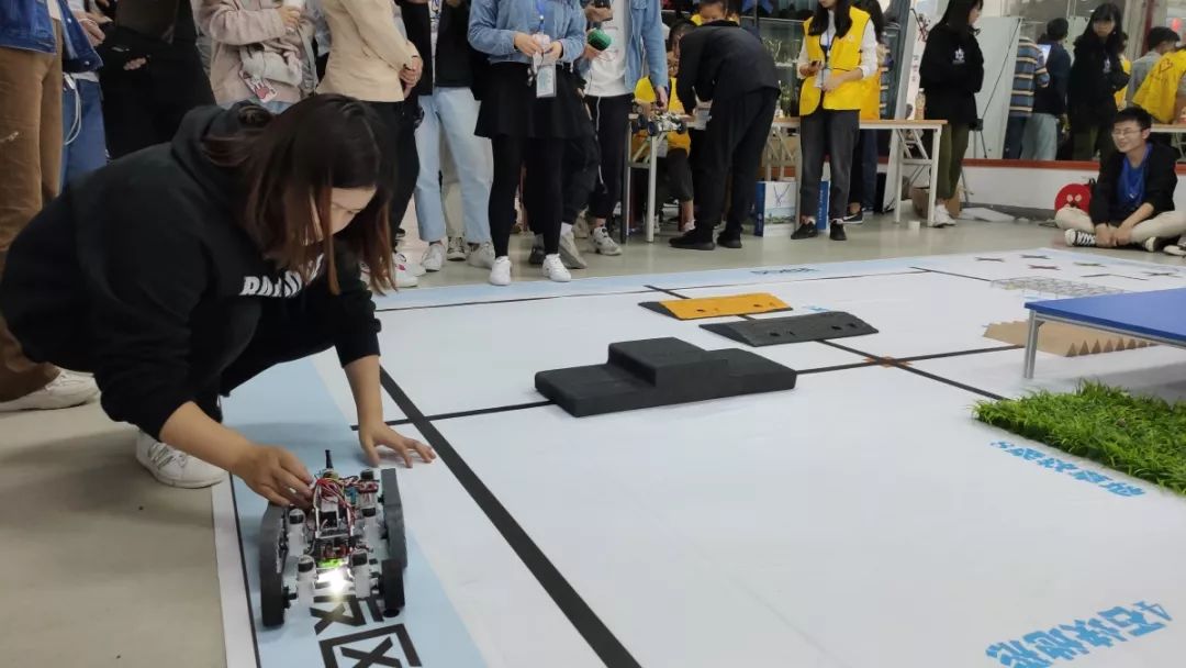 哪个大学机器人厉害,谁家的机器人更厉害