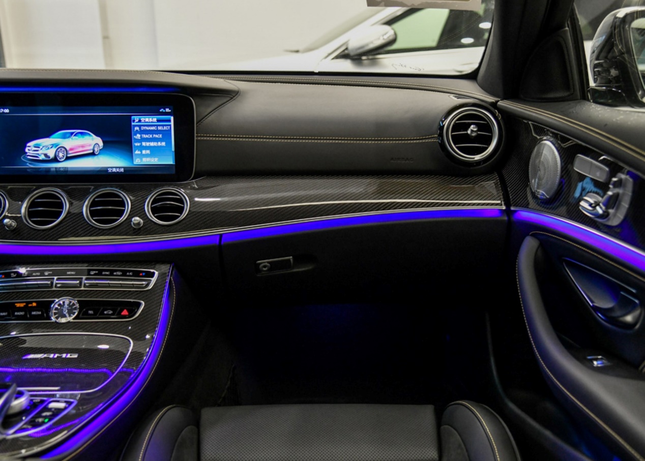 痞帅的霸道总裁,奔驰amge63s4matic越野