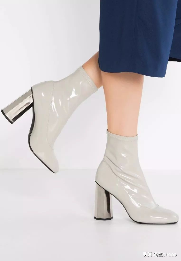 肯豆贝拉高跟鞋,肯豆和凯莉高跟鞋