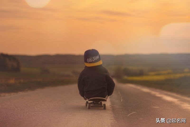 意气风发的男生名,有朝气蓬勃的男孩名
