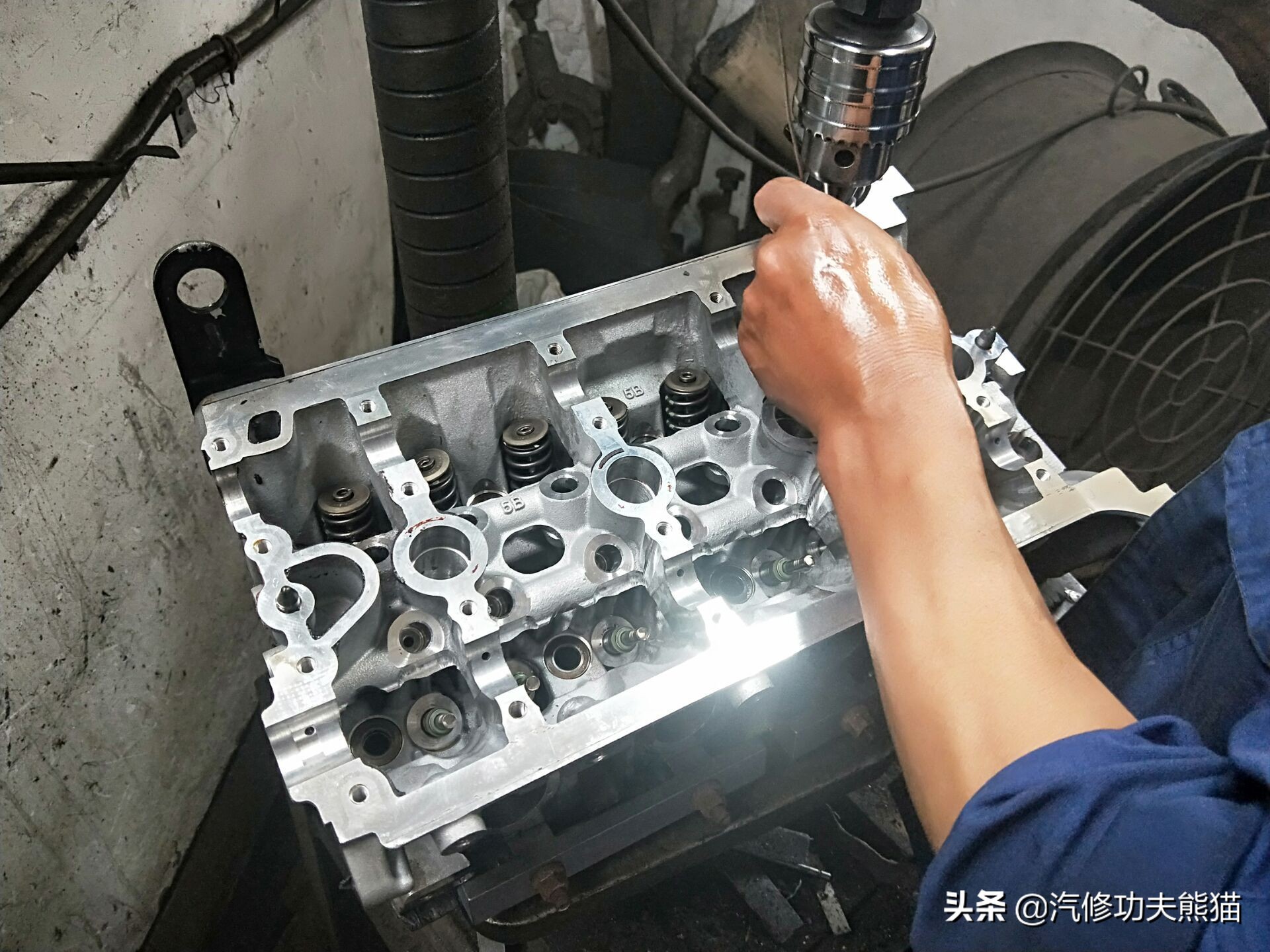 07年奥迪a6轻微烧机油怎么解决,奥迪2007款a6烧机油的原因