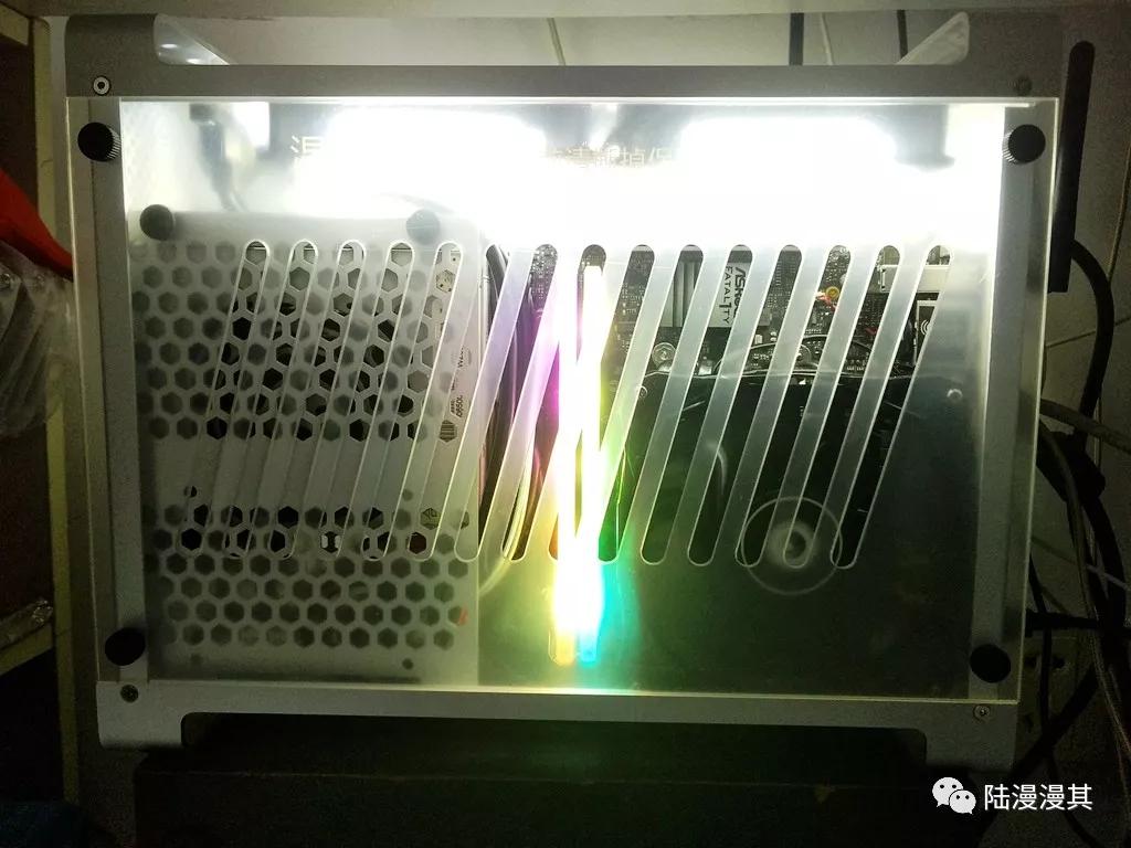 孤勇者mini机箱itx装机,240水冷itx机箱装机全过程