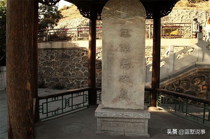 呼和浩特大青山南麓有十几座王昭君墓,究竟哪个是真冢?