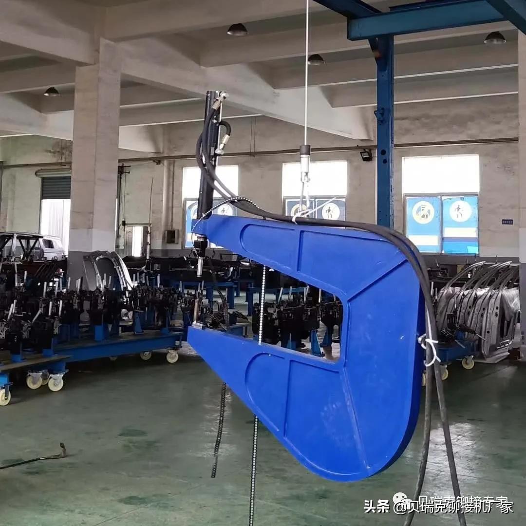 贝瑞克全自动设备,贝瑞克铆接机