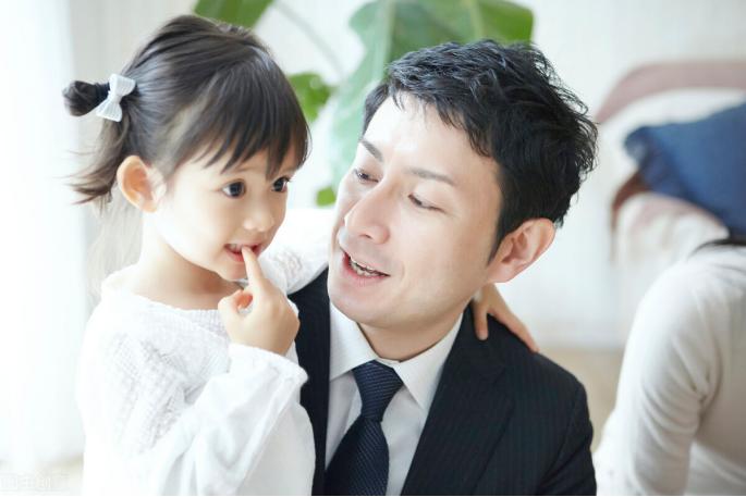 婴幼儿智力发育迟缓的十二个表现,2岁3个月宝宝语言发育迟缓表现