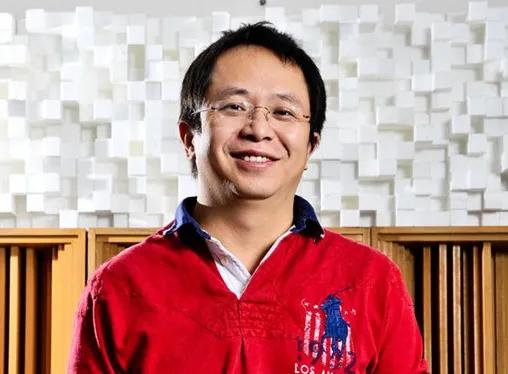 我终于知道360为什么难卸载了，因为周鸿伟是大佬编程榜排前三名