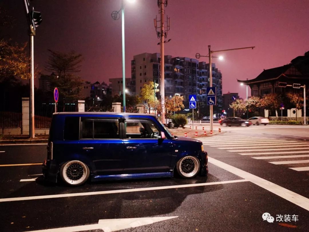 小姐姐丰田霸道改装,小姐姐酷熊改装