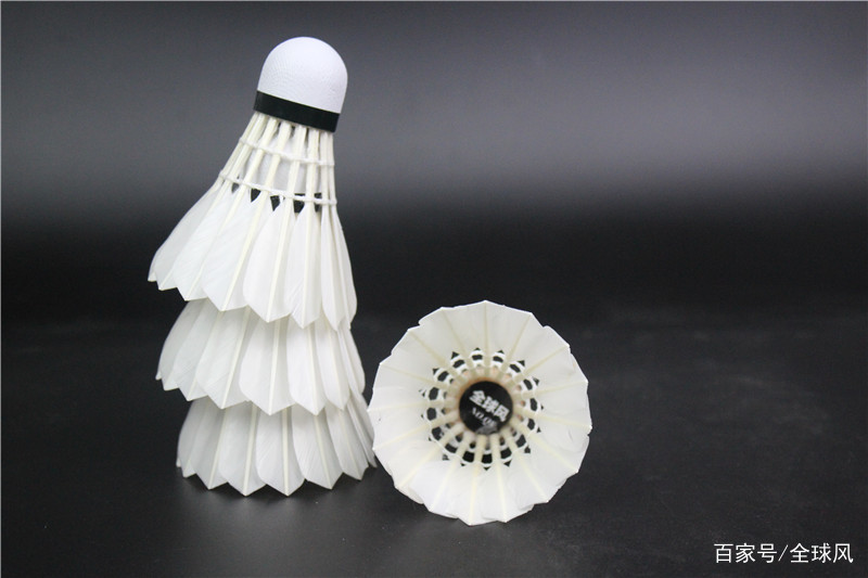 如何正确选择羽毛球,羽毛球怎样选才最好