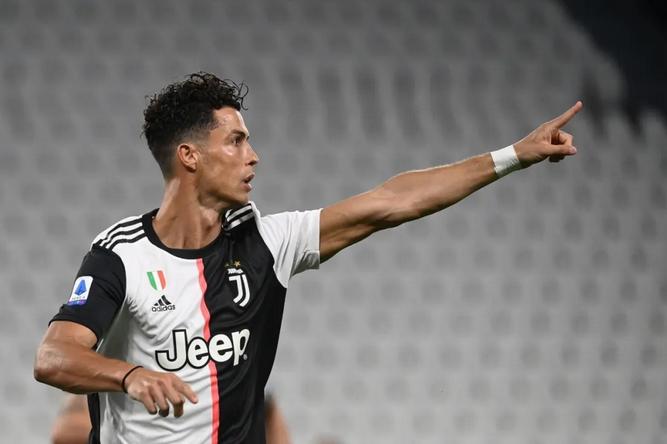 七夕撒狗粮，我只服C罗：肌肉身材搭档迷人娇妻，练腿太重要了