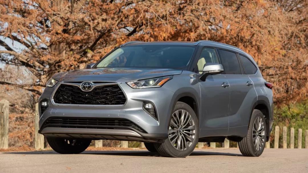 丰田汉兰达2020试驾视频,试驾汉兰达2020款外媒