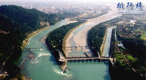 成都旅游必去的十大景点推荐,成都旅游必去十大景点推荐