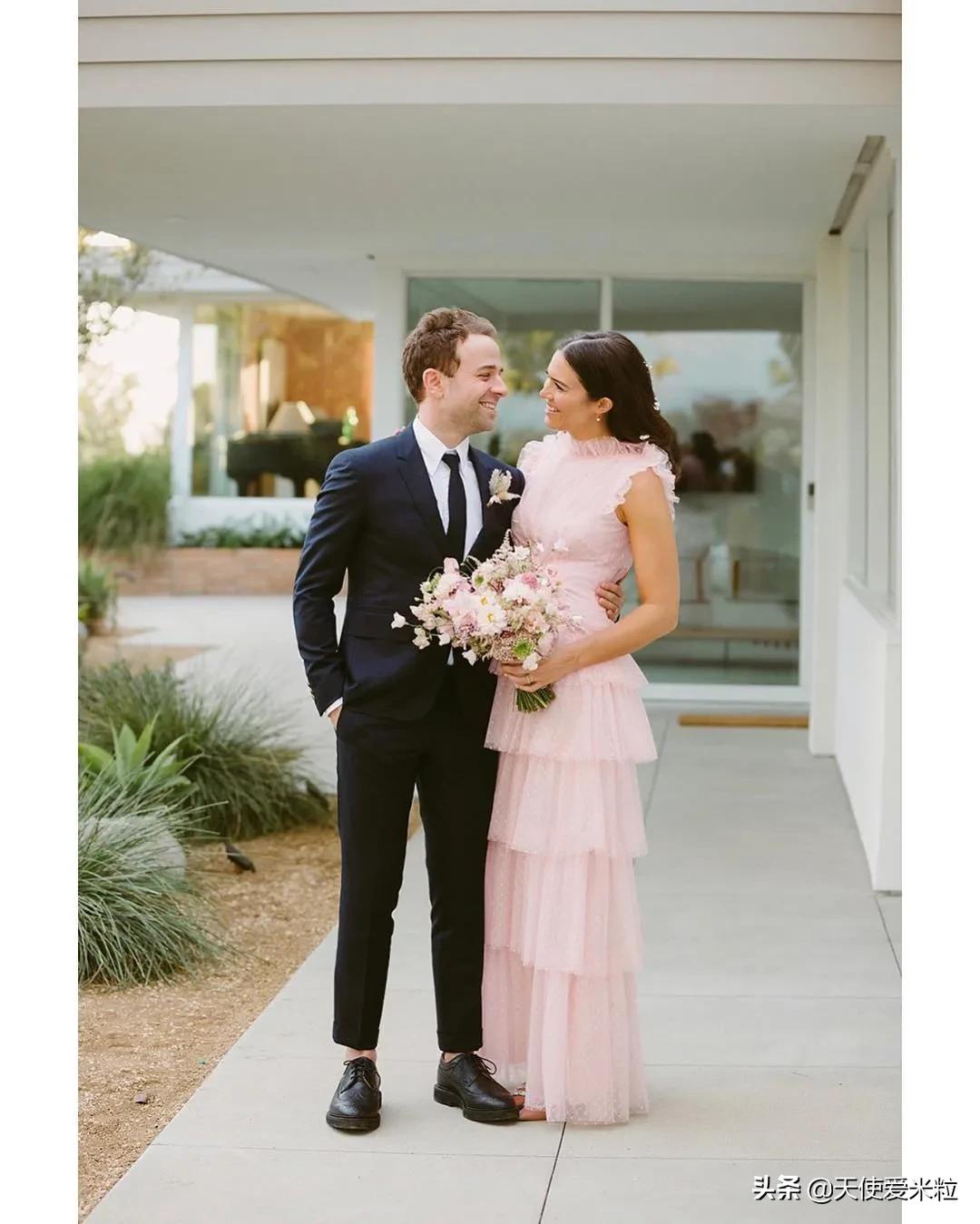 凭《我们这一天》事业翻盘，千禧女神曼迪·摩尔为何神隐多年？