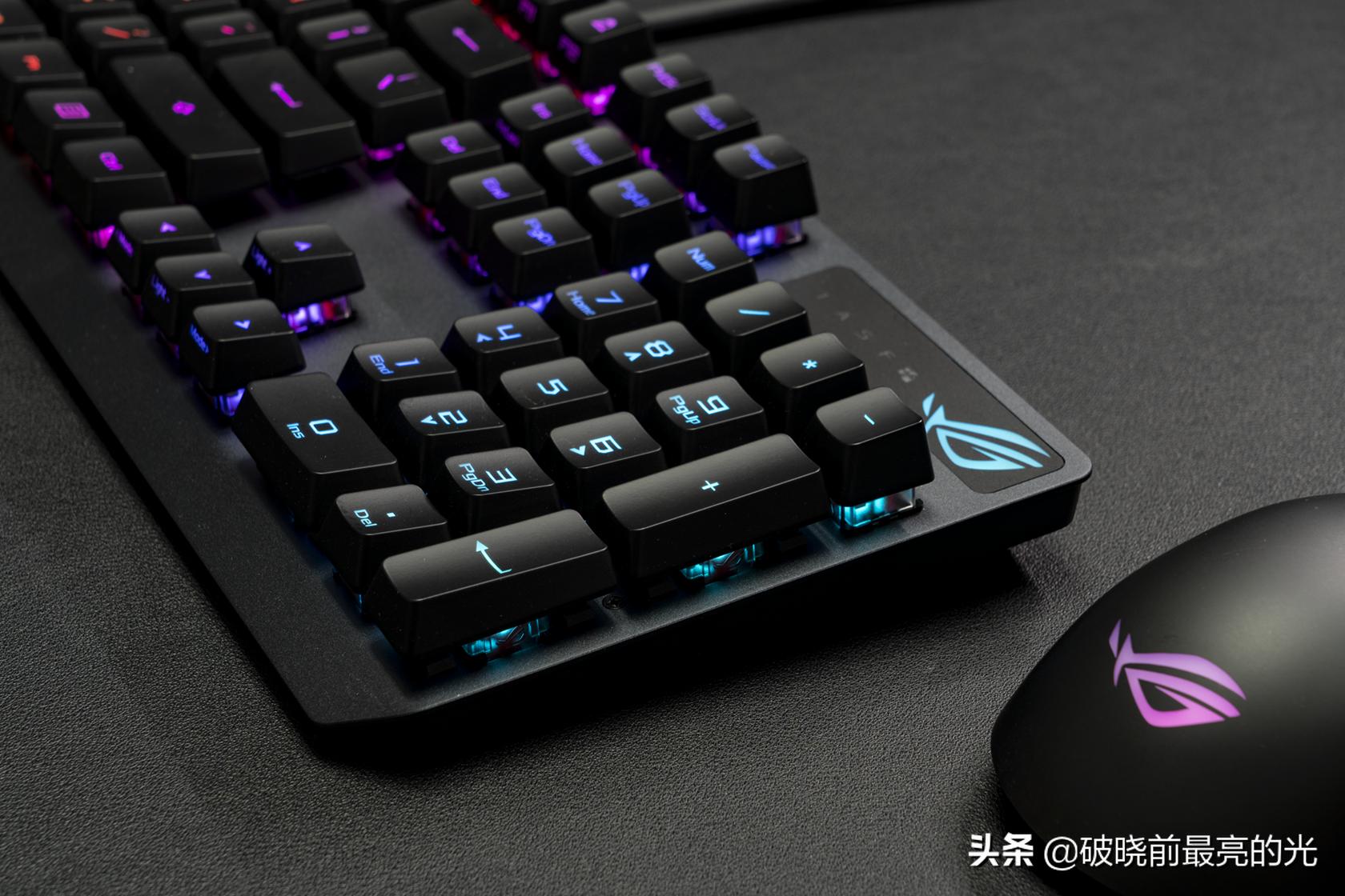 现在主流游戏鼠标键盘耳机,平民游戏键盘鼠标耳机套装推荐