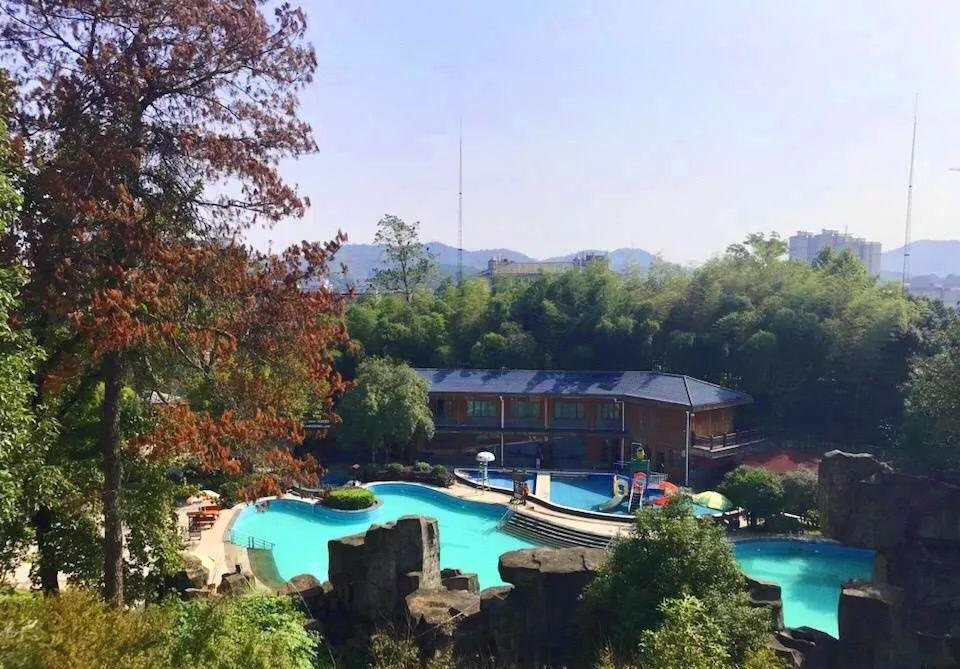 中国十大温泉城市,中国特别有名的十大温泉馆