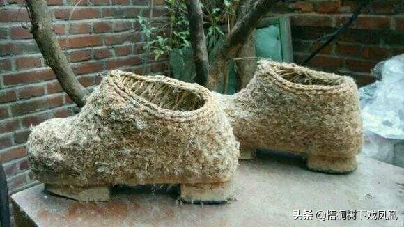 下雨天哪种鞋子防水,雨季鞋子怎么防水