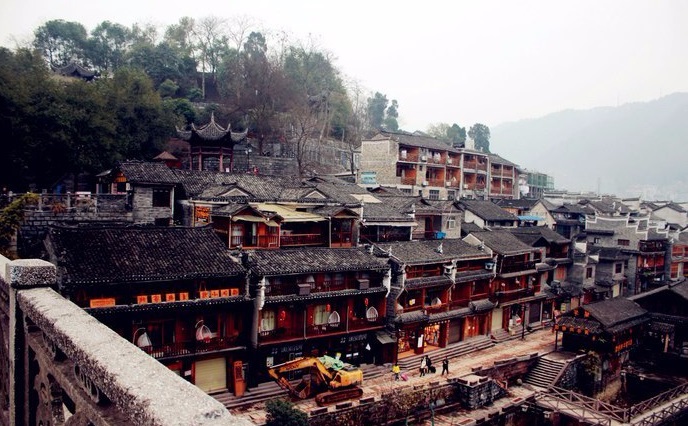 湖南湘西凤凰八面山,凤凰古城属于哪个市哪个县