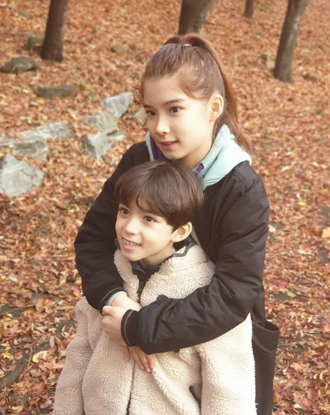 韩国神仙姐弟,混血小姐姐神仙颜值