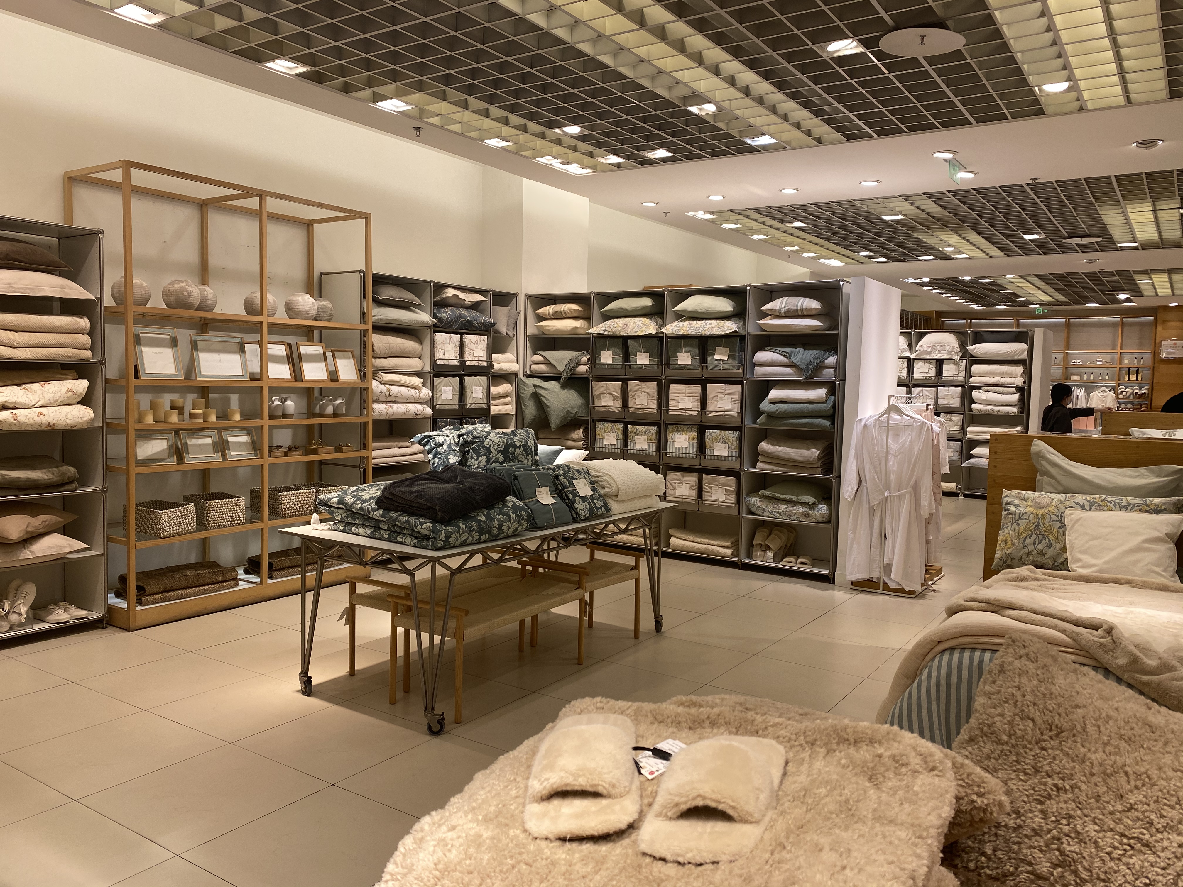 花正品的钱买大牌奢侈品买到假货,花大价钱买名牌包包