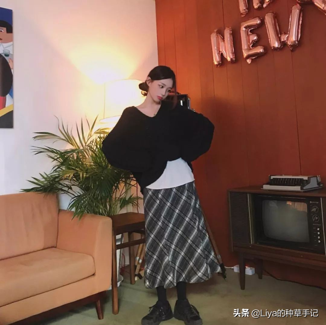 “打*裤底**”怎么穿才不土？记住这4点