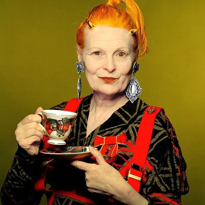 Z世代实验室｜时尚百年沉浮，那些乘风破浪的姐姐们依旧站在浪尖