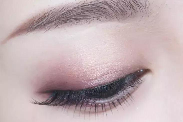 袁咏仪梳妆台终于曝光了！一眼望去竟然都是这个日本贵妇品牌