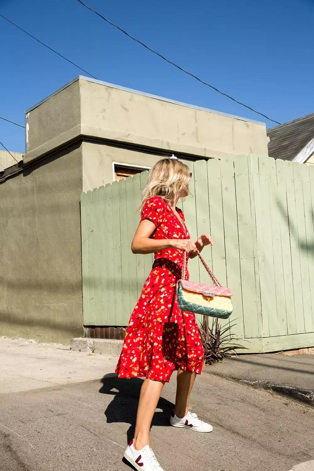 潮流时尚小白鞋透气百搭,潮流鞋多帅