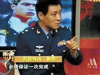 功勋军犬为拍戏被炸死片段,为了电影而被炸成碎片的军犬