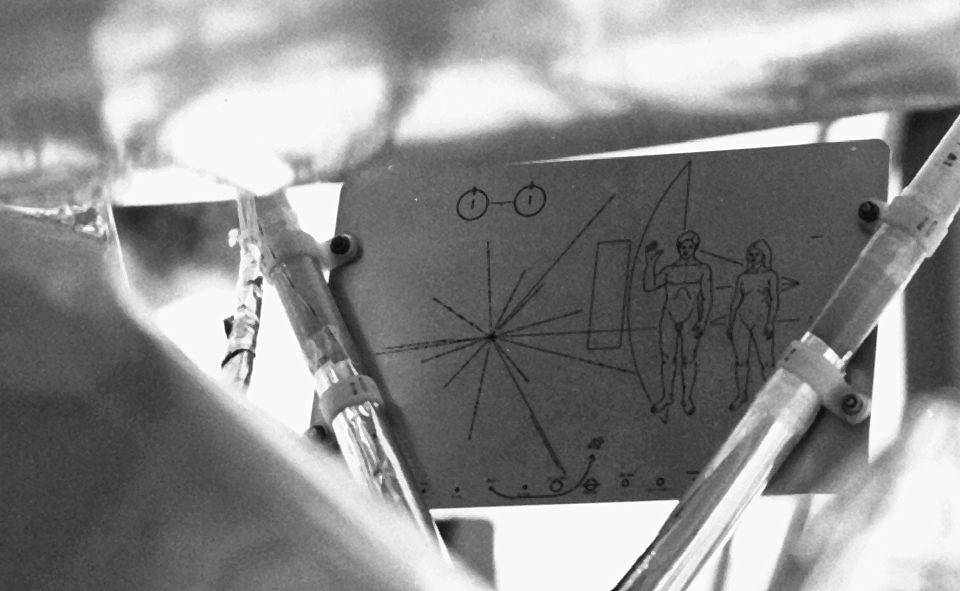 美国卫星旅行者号飞出太阳系,美国旅行者一号金唱片