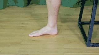 幼猫走路外八字怎么纠正,纠正内八字的训练方法