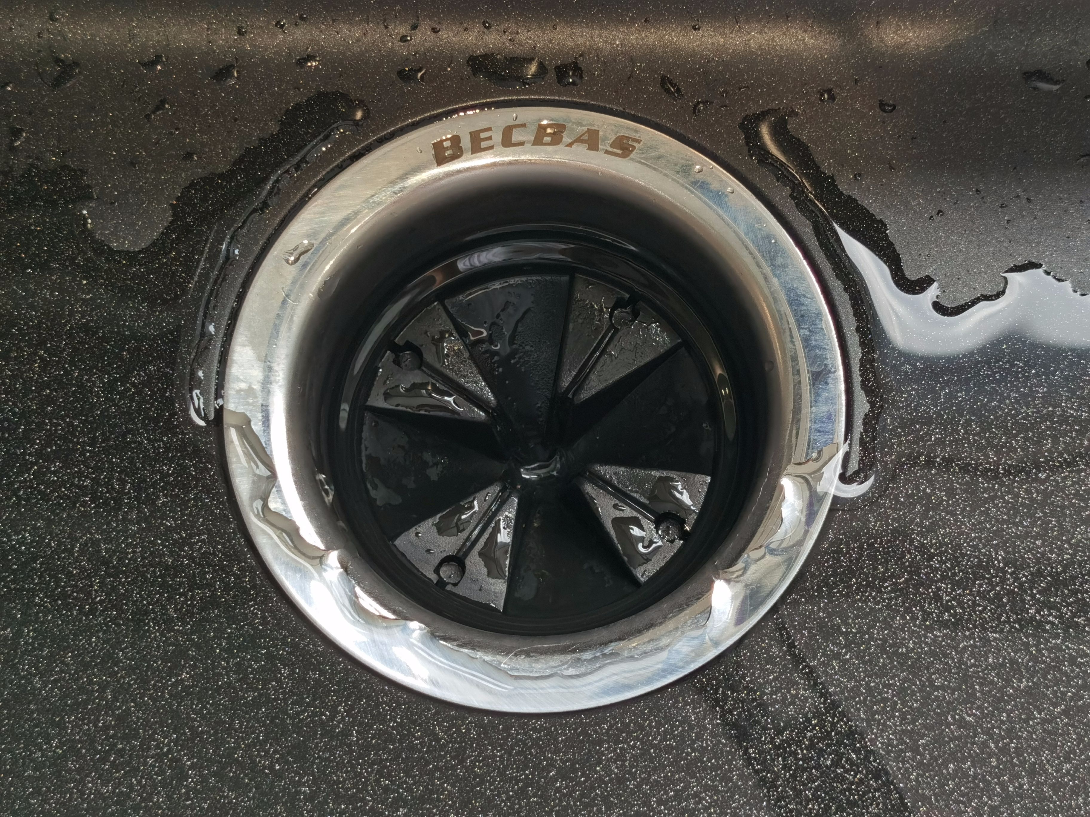 装修厨房需要买哪些电器,装修分享厨房规划及电器选购经验