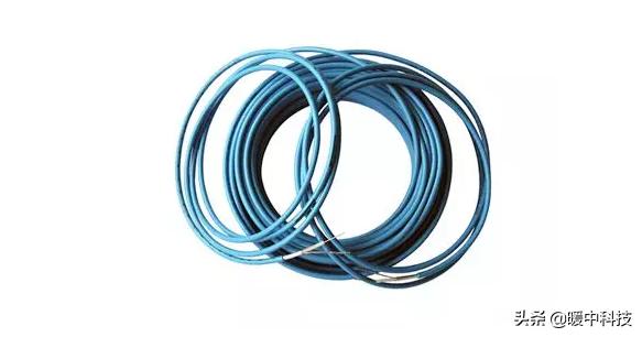 碳纤维发热电缆地暖优缺点,酒泉碳纤维电地暖和水地暖哪个好