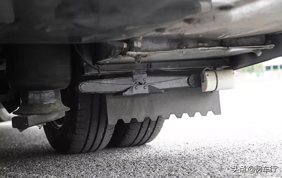 进口依维柯69.99W起，双拓展+全铝车身，云游新车也太香了