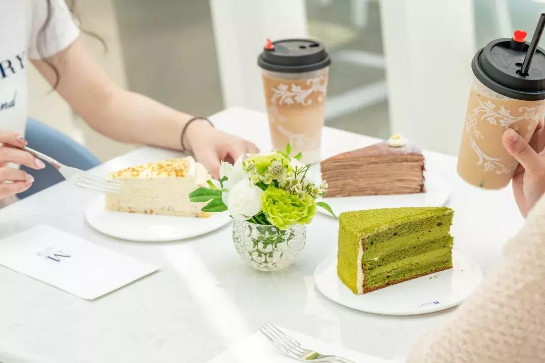 想试试在玻璃“千层”里吃蛋糕的感觉吗？