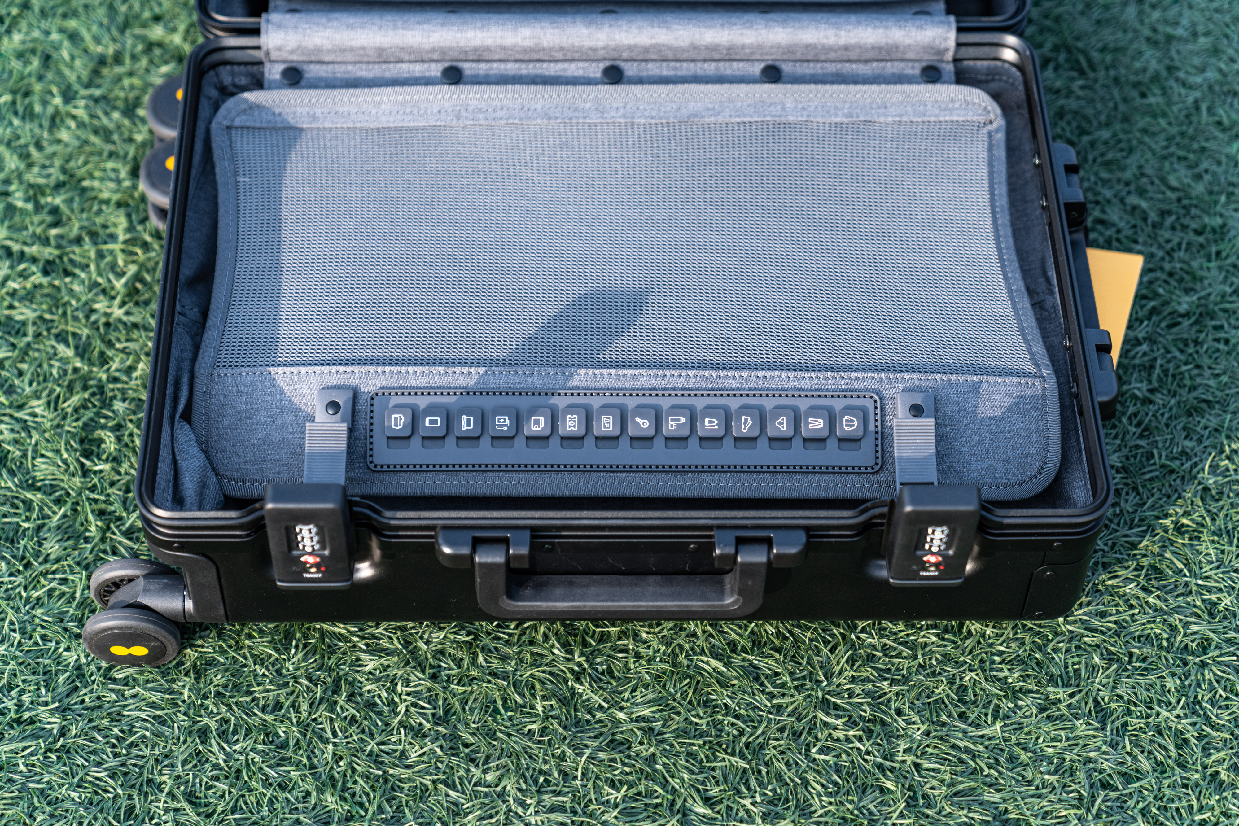 地平线8号铝镁合金旅行箱测评,行李箱推荐地平线八号