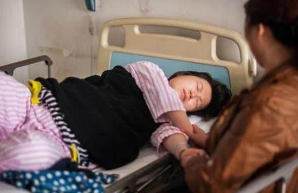 产妇在产房里面大喊大叫,产妇刚推进产房大喊救命