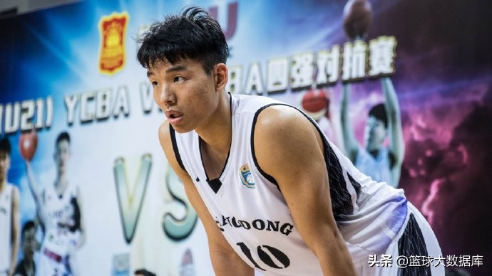 他成广东队最该被弃用之人！杜锋要认清形势，周鹏接班人需要机会
