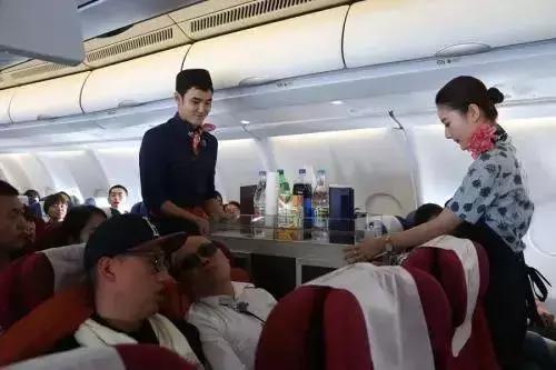 绌轰腑鏃呰璇剧▼澶х彮,绌轰腑鏃呰璇惧爞