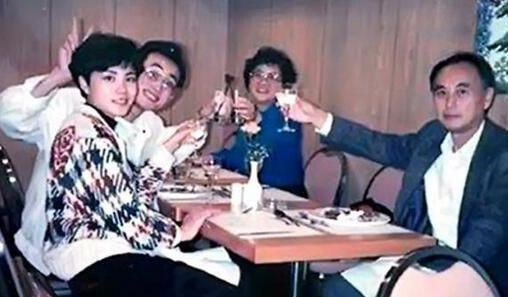 王菲和窦唯目前的关系,王菲的反反复复