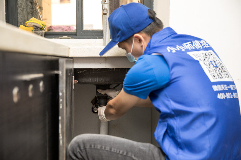 小小师傅维修,管道水泥凝固了堵了怎么快速疏通