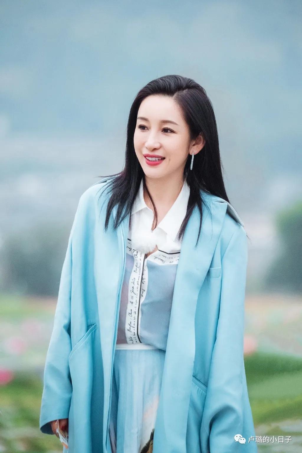 被秦海璐穿过的那些牌子,简直就是中年姐姐穿搭的模版